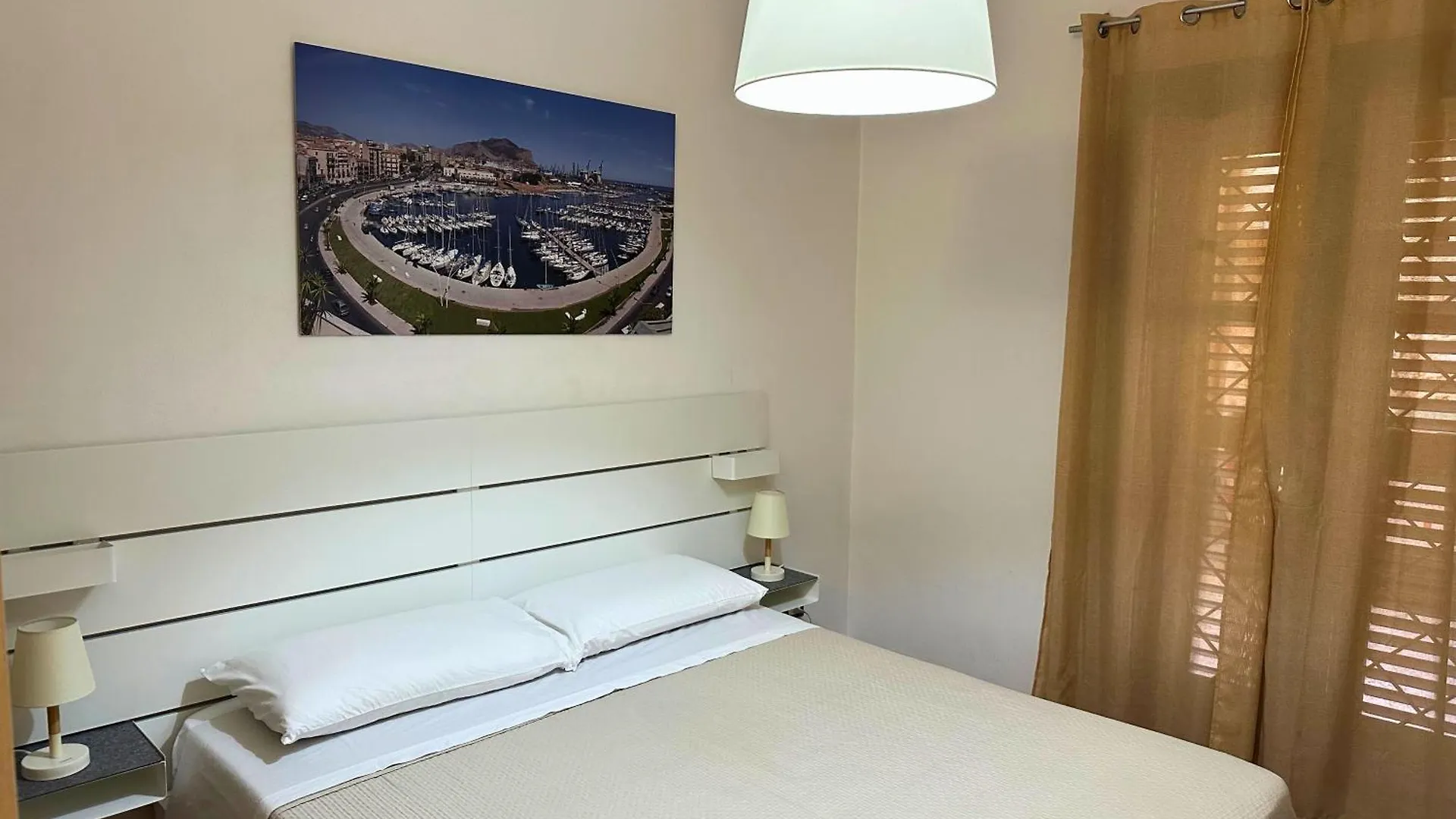 Apartamento Appartamenti-Residence Al Massimo Palermo