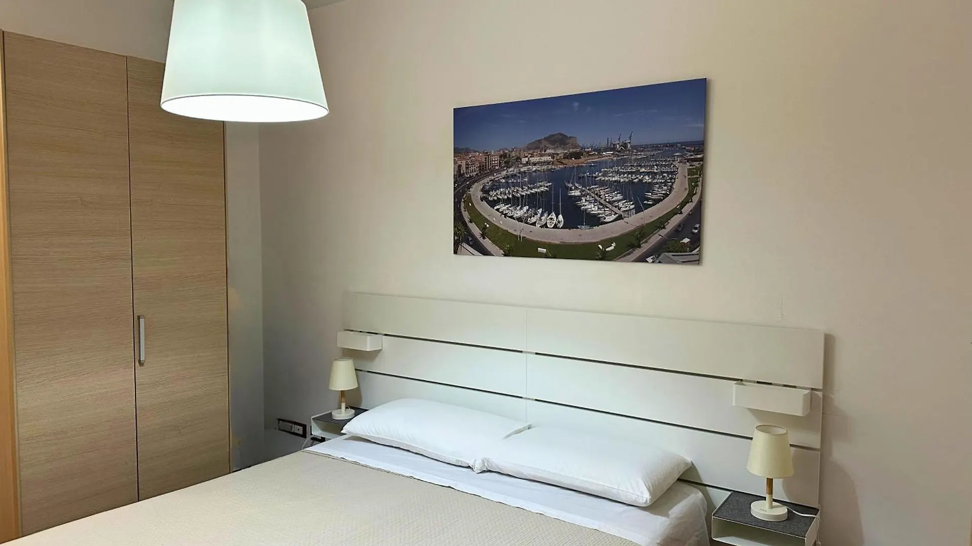 Apartamento Appartamenti-Residence Al Massimo Palermo